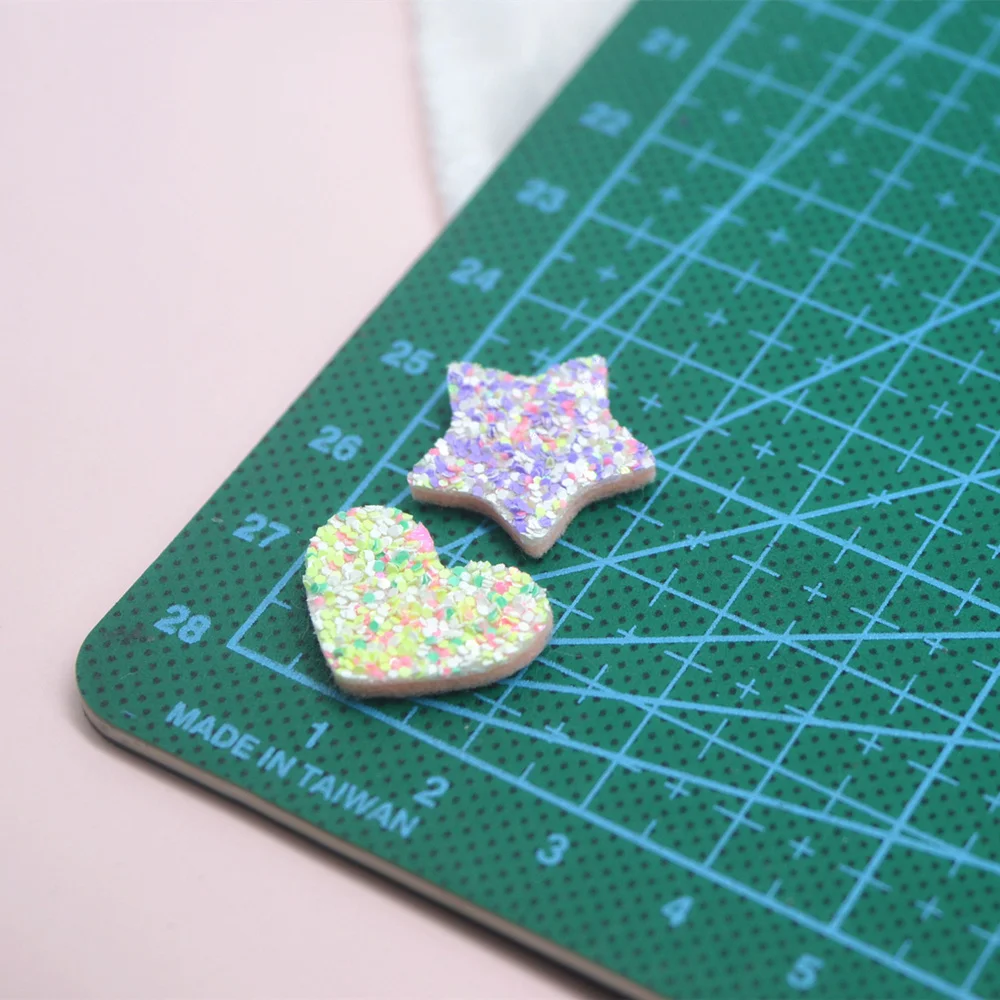 

30Pcs Glitter Shiny Heart Sequins Star Appliques For Handmade DIY Clothes Hat Sewing Patches Headwear Hair Clips Accessories