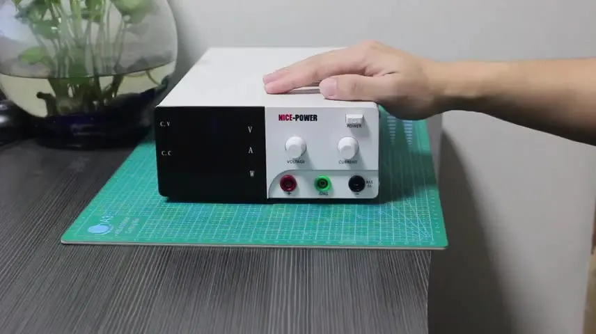 

Новое поступление, яркая яркость, 30 В, 30 А, лабораторные испытания, регулируемое напряжение и ток, источник питания постоянного тока