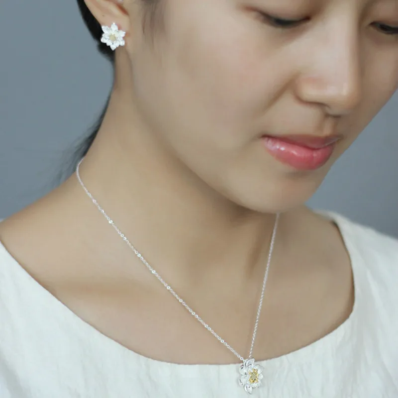 Серьги гвоздики Flyleaf из стерлингового серебра 925 пробы с золотым цветком лотоса