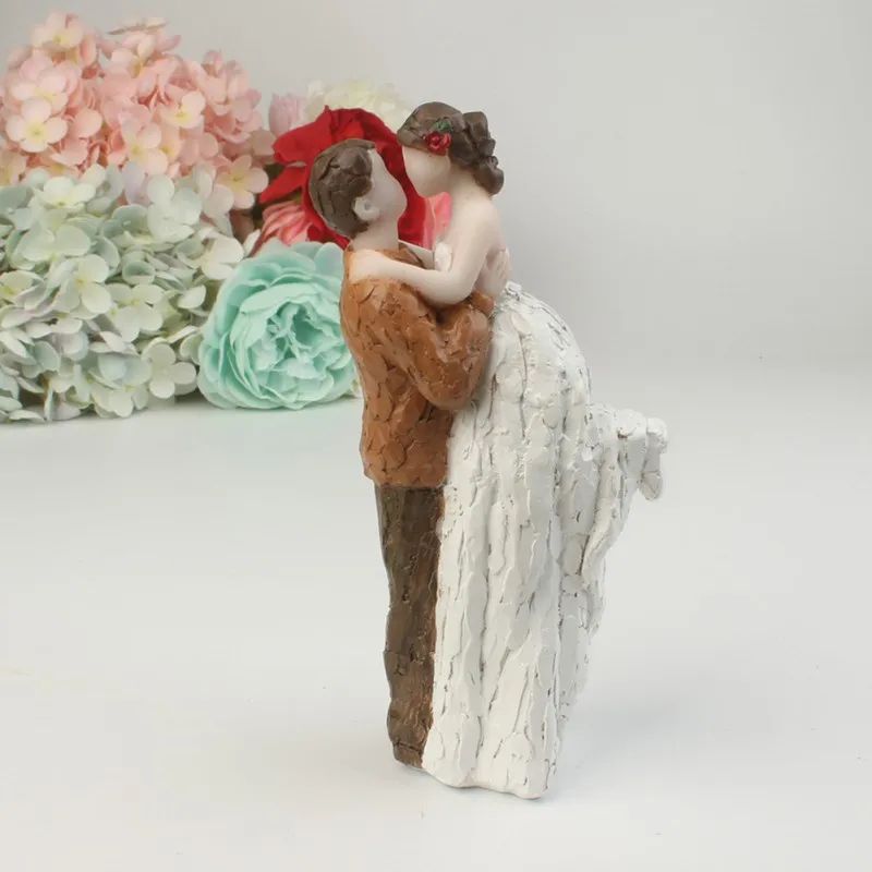 Статуэтка жениха и невесты из смолы украшение для свадебного торта