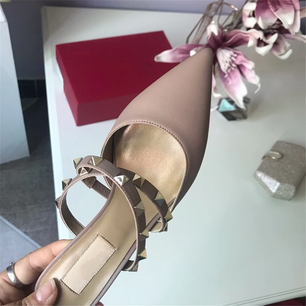 Женские босоножки на высоком каблуке с острым носком из натуральной