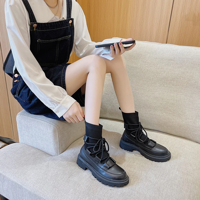 Online Sepatu Bot Musim Gugur Wanita Kaus Kaki Kain Lentur Kasual Wanita Pop Bagus Sepatu Bot Platform Sepatu Wanita Diikat Silang Mode