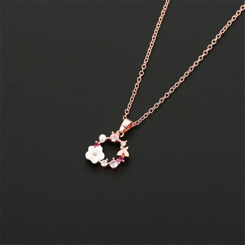 

Simple Creative Temperament Clavicle Chain Butterfly Flower Shell Necklace