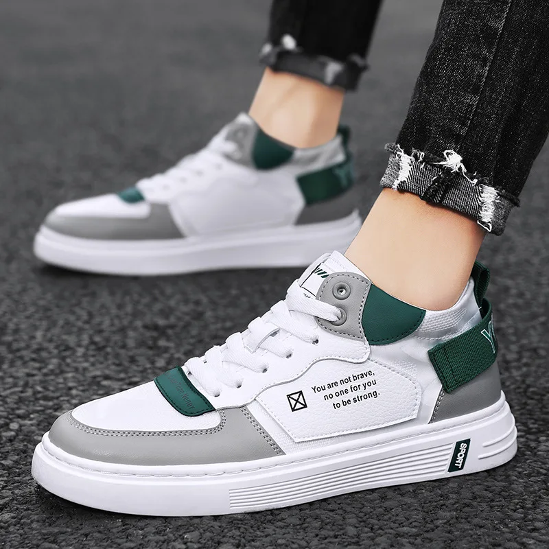 Men Skateboarding Shoes Fashion Light Casual Shoes Male Sports and Leisure Hard-wearing White Autumn 2021 New Men's Sneakers