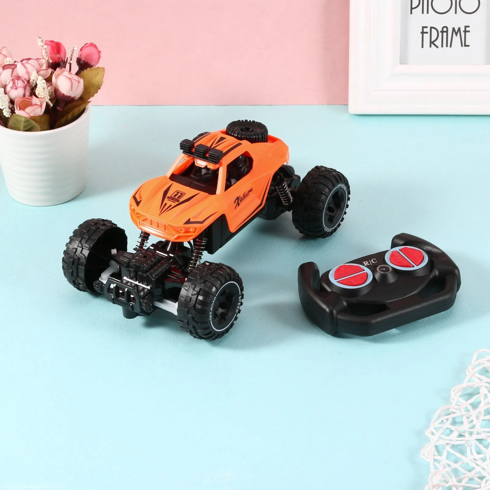 

Children's Rc Off-road Vehicle 2.4g Four-channel Bigfoot Climbing Car Toy Gift Abs Material Shockproof Anti-skid Stunt Car