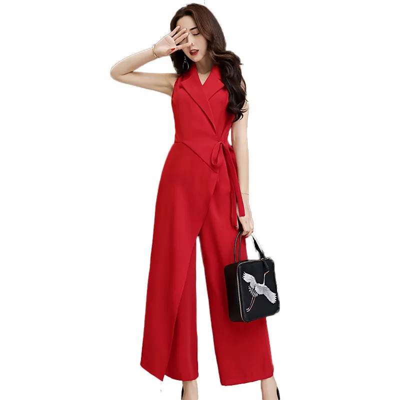 Женский комбинезон на шнуровке красный без рукавов свободные брюки с широкими