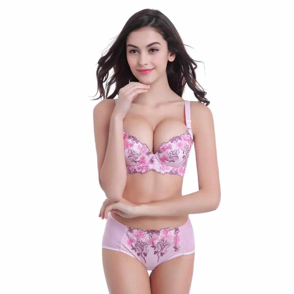 Комплект нижнего белья CYHWR с невидимой вышивкой и большой чашкой пуш ап нижнее