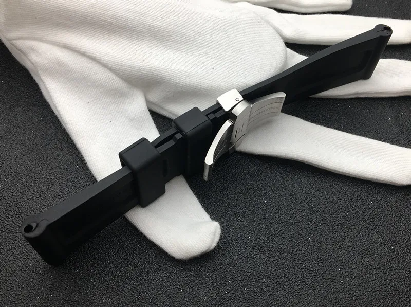 Ремешок для часов из мягкого силикона и резины 24 мм черный|Ремешки часов| |