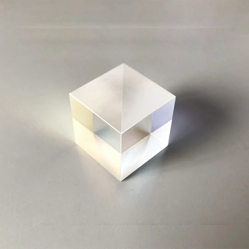 Разделитель пучка клееный Куб 30*30*30 мм разделенное соотношение 5: 5 полупрозрачный