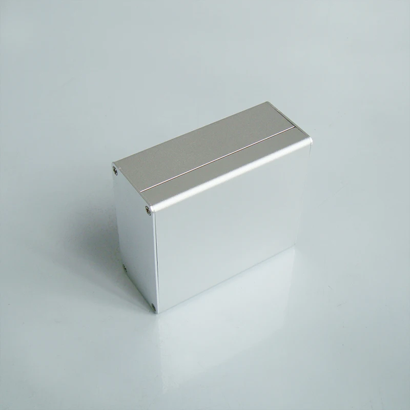 Чехол-накладка для электроники алюминиевый корпус 44 (в) x90 (Ш) x100 (Д) мм 8199 1 шт. |