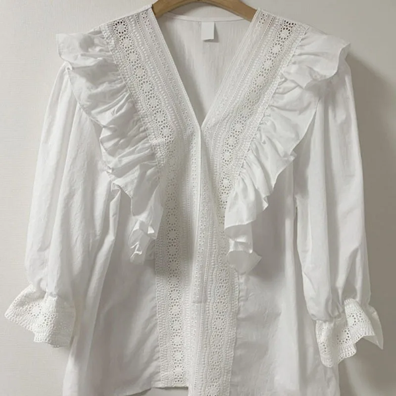 

Summer Women's Blouses Korean Style V-neck Lace Hollow Ruffle Top New Solid Color Puff Sleeve Female Tops GX406