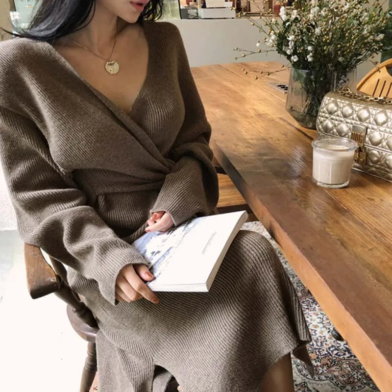 

2021 Elegant Bandage V-Neck Waist Slim Long Sweater Dress Vintage Warm Autumn Winter Knitted Sweater Women One-Piece Dress Femme
