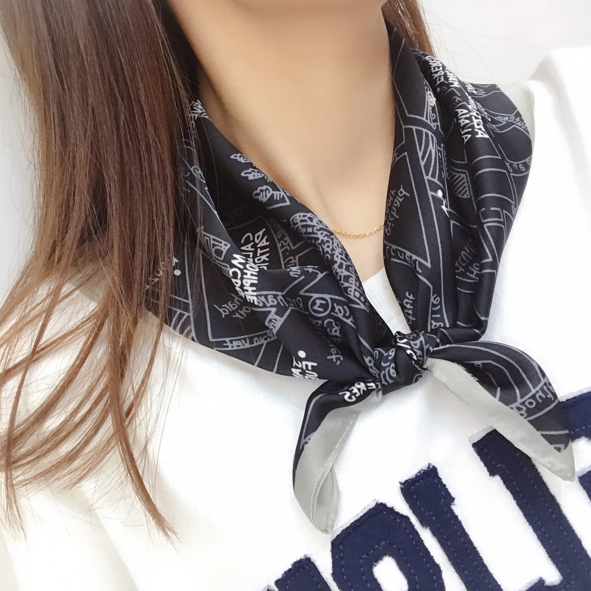 

Silk Scarf Women Shawls Wraps Fashion Small Hair Neck Hijabs Foulard Scarves Female Lady bufanda seda mujer echarpe ete soie