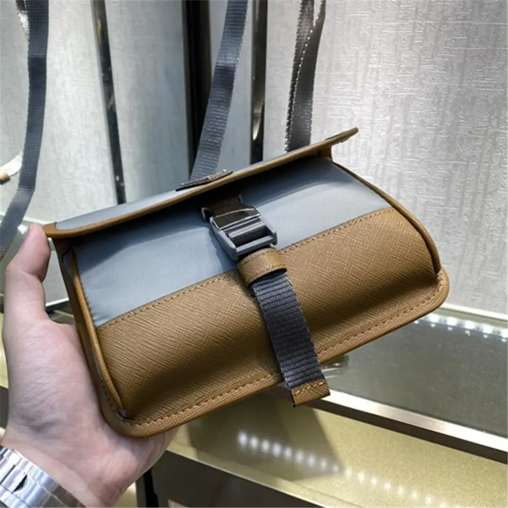 

Nylon parachute cloth men's flip horizontal version business casual one-shoulder diagonal flat men's bag