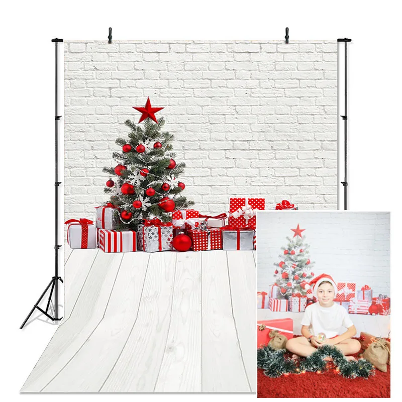 Рождественская фотография фон белая кирпичная стена елка подарки Праздничная