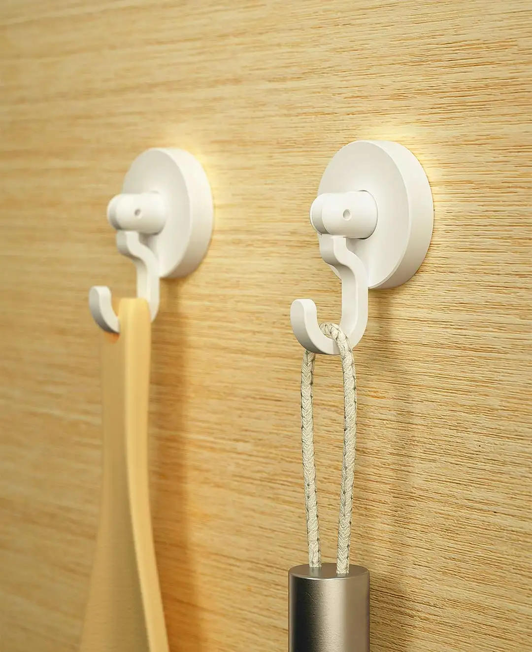 

Xiaomi Qualitell Rotating Hook 360 Degree Plane Rotation 180 Degree Vertical Flip Strong Adsorption Bearing 3kg 6pcs/bag