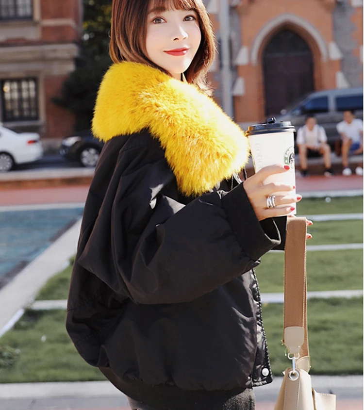 Куртка женская короткая на утином пуху с рукавами летучая мышь и воротником из