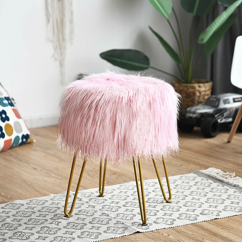 

Stylish Round Furry Ottoman Faux Fur Vanity Stool Chair Sturdy Metal Tubes Frame Elegant Modern Makeup Stool Furry Padded Seat