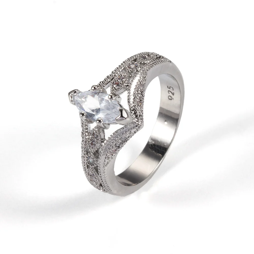 Женское циркониевое кольцо необычное ажурное дизайнерское женское в форме