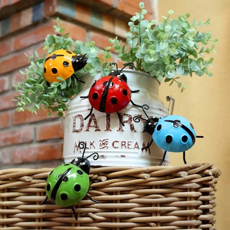 

Garden Yard Three Dimensional Animals Multicolor Beatles Photo Props Creative Coccinella Septempunctata Iron Wall Ornaments