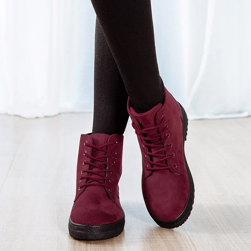 Женские ботинки с круглым носком Обувь на плоской подошве Ботинки Martin Однотонная