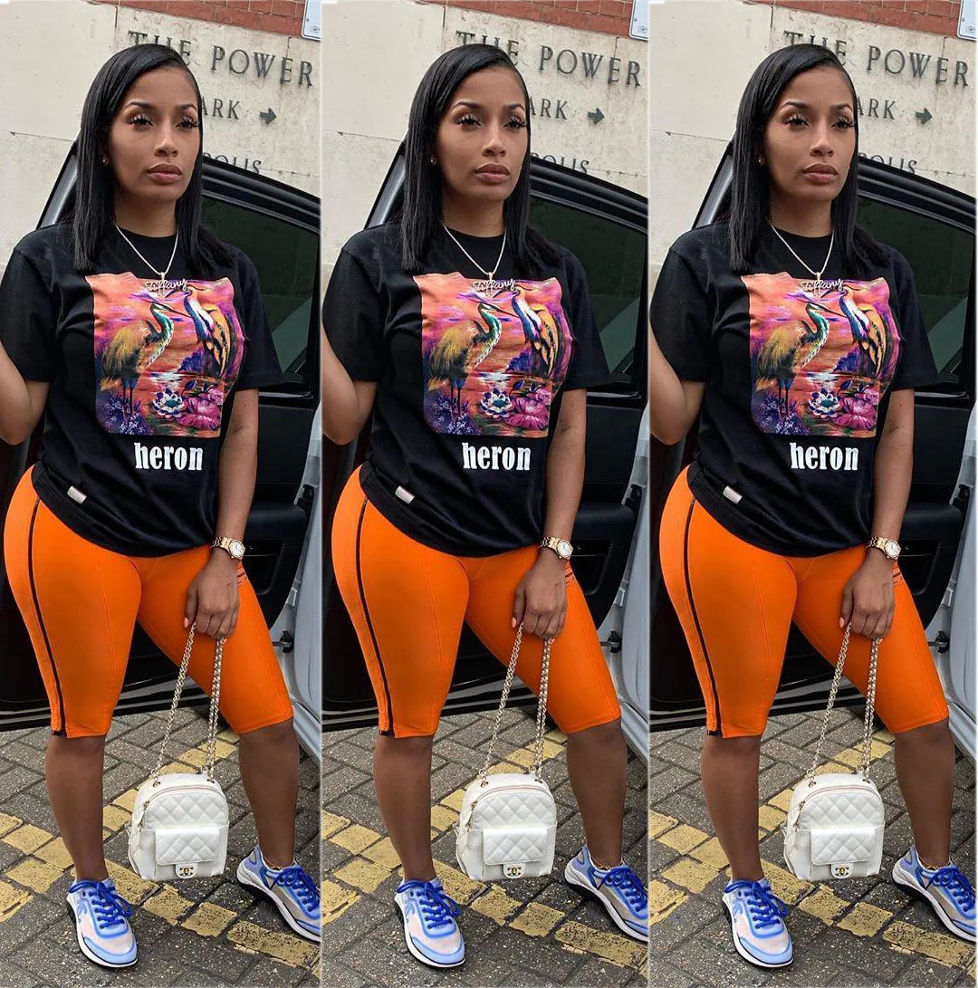 2019 Женский Летний новый костюм из двух предметов: черная футболка с принтом