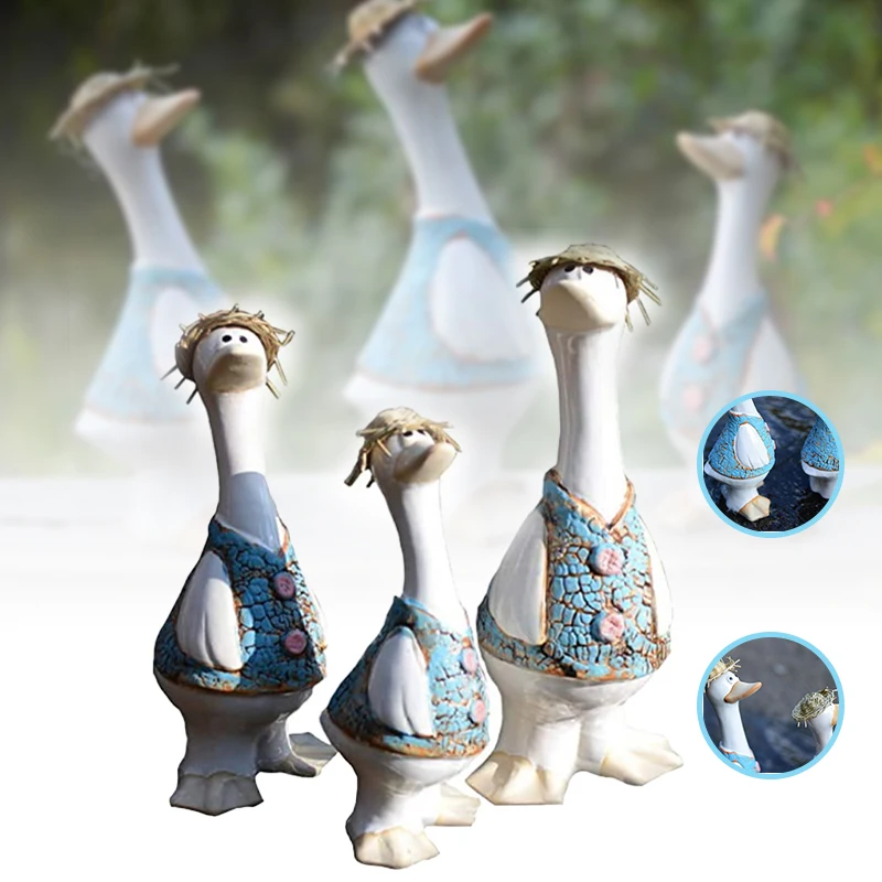 

Animal Garden Statue Set of 3 Porcelain Duck Rural Ornament Ducks in Straw Hat Looking up at Sky Funny Home Lawn Decor ANDF889
