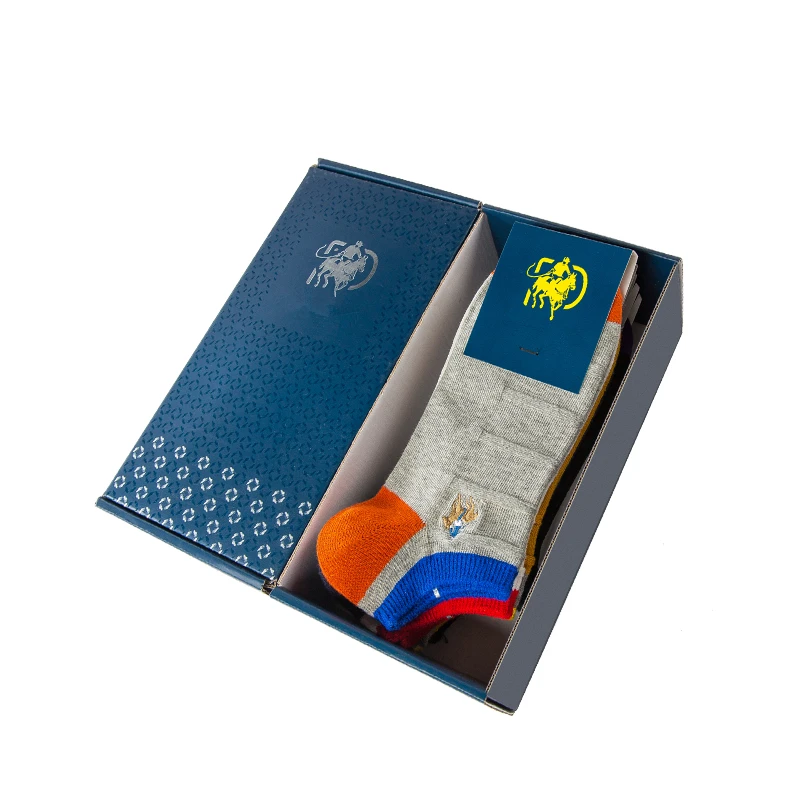 Trendy casual men's gift box packaging absorbent cotton socks breathable men 5 colors mixed with wrinkle socks
