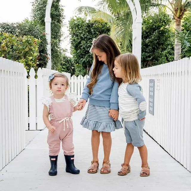 

Baby's Casual Suspender Jumpsuit Lace Bow Sleeveless Solid Color/Stripe Loose 1-piece Daily Life