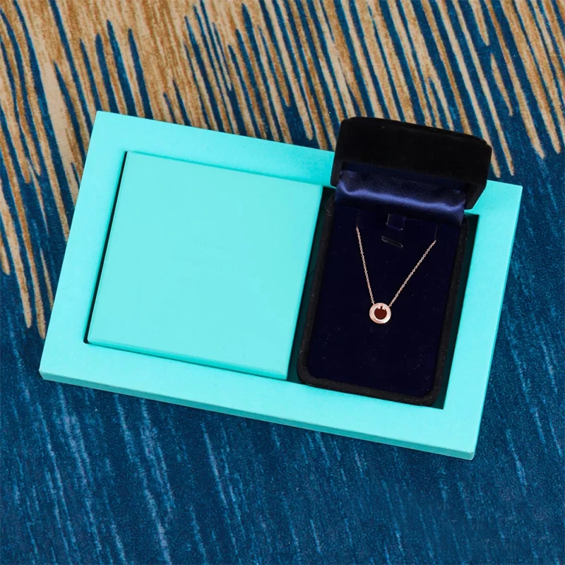 

2020 new TIF necklace, female jewelry, classic Sterling Silver S925 disc t smiling face necklace, fashionable and generous, enga