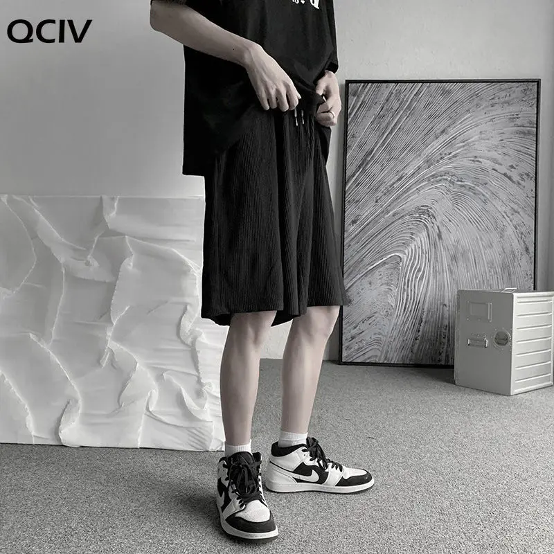 

Summer Pleated Shorts Men's Fashion Solid Color Casual Shorts Men Streetwear Korean Loose Wide-leg Shorts Mens Knee Length Pants
