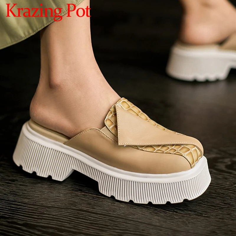 

Krazing pot genuine leather square toe flat platform mules printing lattice pattern slip on outside slipper leisure shoes L70