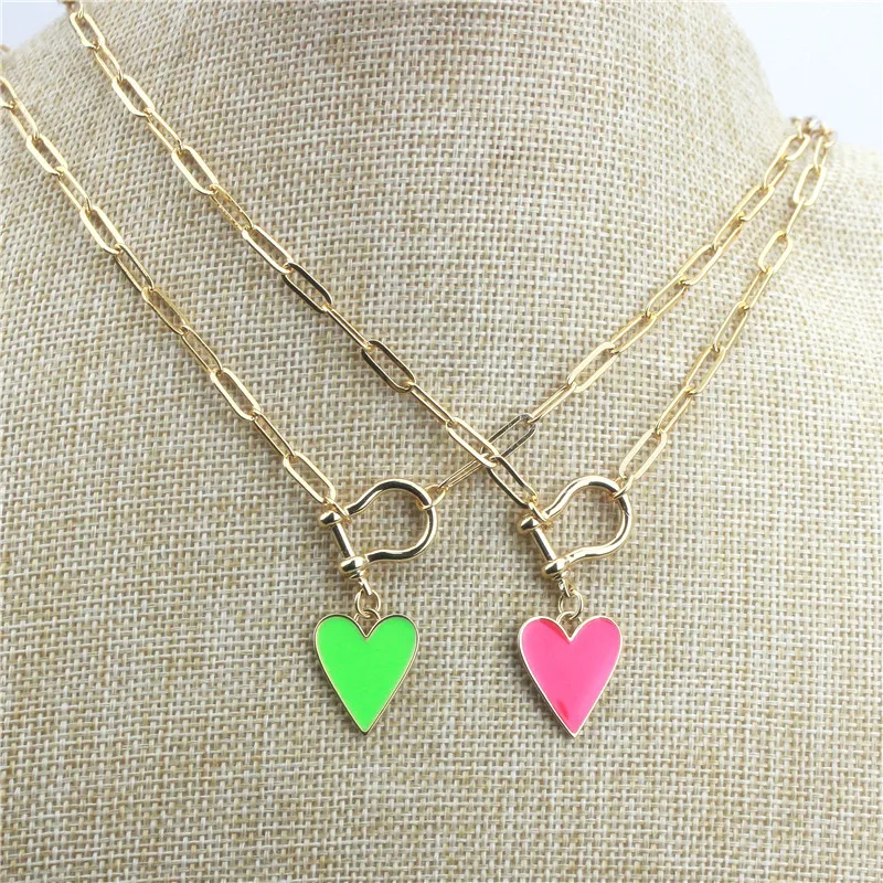 Ожерелье с покрытием нового дизайна из пяти сердец эмалированной бижутерии на популярной медной цепочке длиной 16 дюймов, дешевая оптовая продажа.