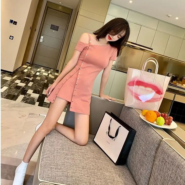 

2021 Summer New Mangoi Strapless Strap Dress Irregular Metal Buckle Slim Solid Color Niche Dress Female Summer