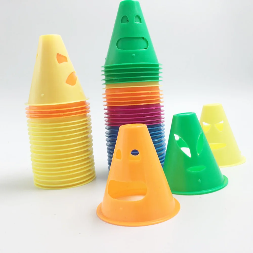 

24Pcs Roller Skating Flat Base Cones Windproof Road Cone Obstacles (Random Expression)
