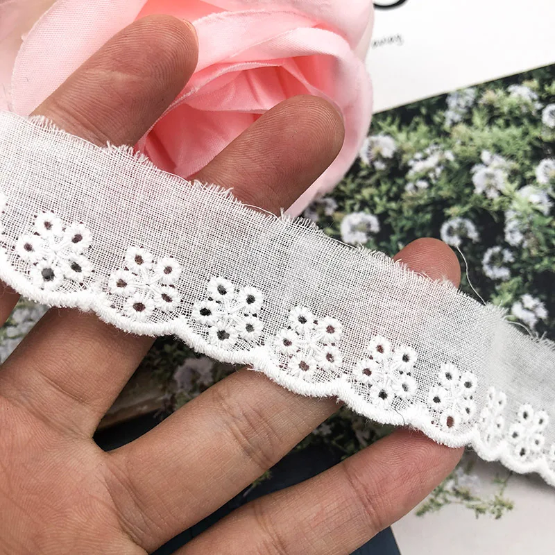 

30Yards Luxury White Cotton Embroidery Flower Lace Trim Fabric Sewing Applique DIY Ribbon Bridal Guipure Cloth Dress