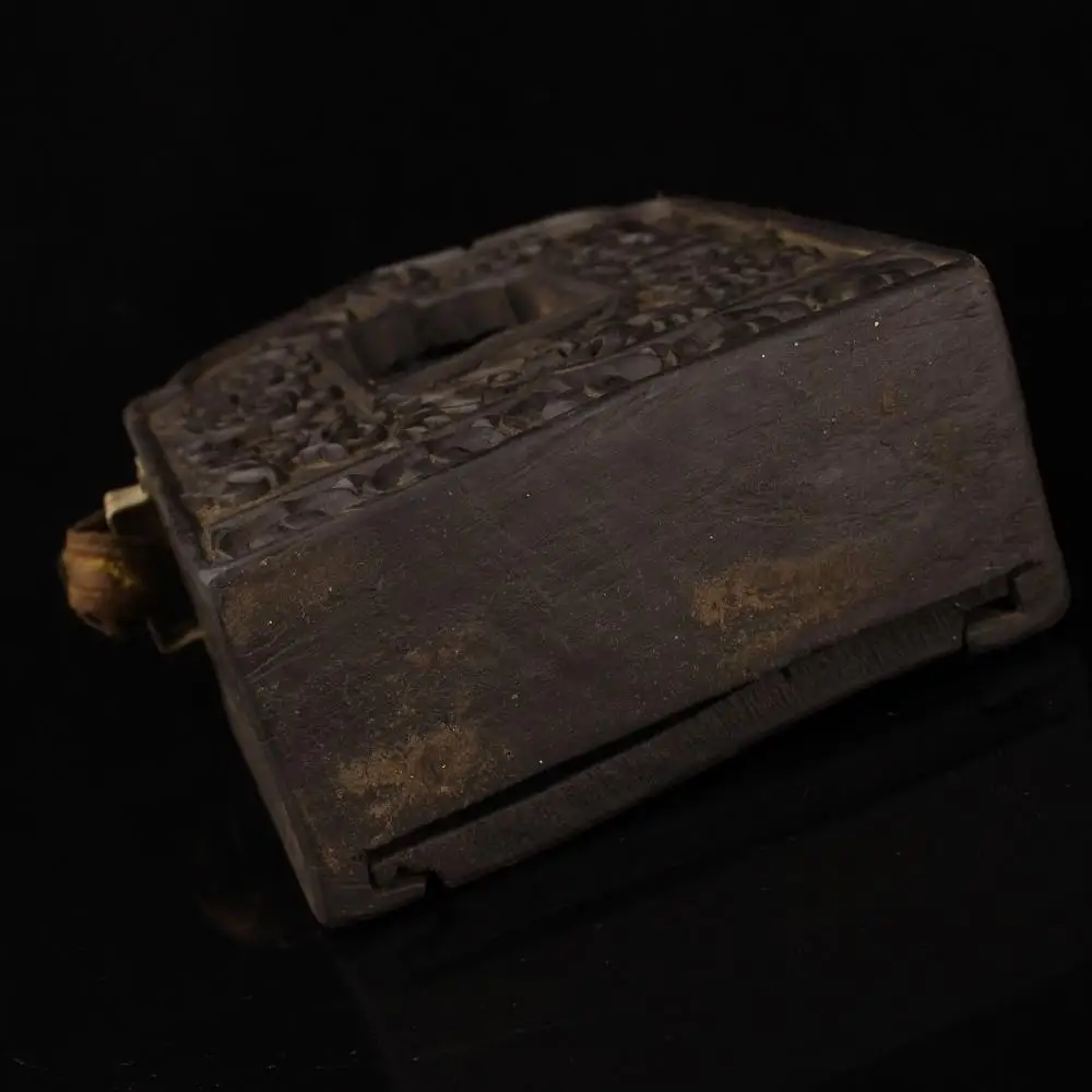 

wedding decoration Collecting old hand-carved Gawu boxes in Tibetan monasteries Wood carving box Buddha painting