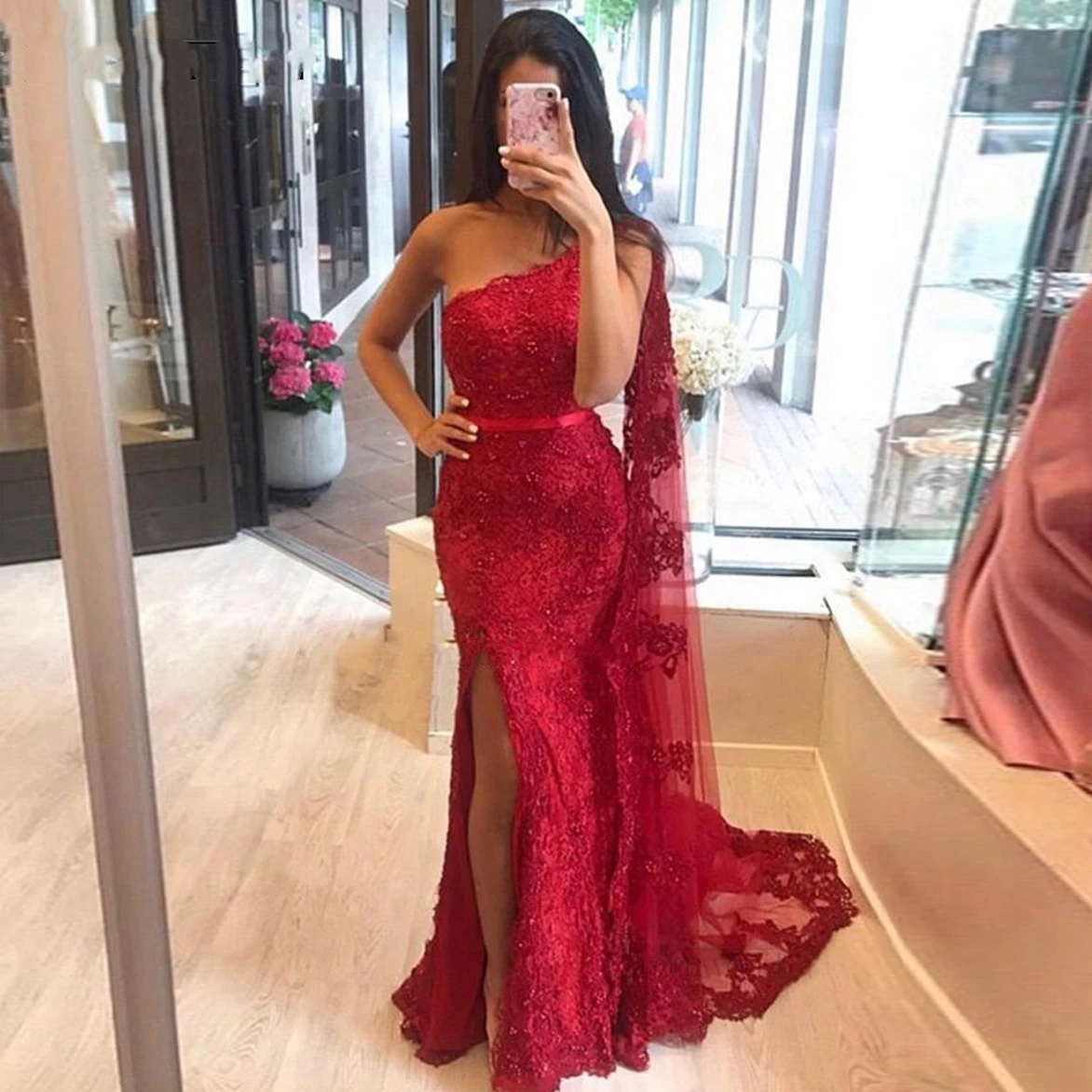 

One Shoulder Red Prom Dresses with Cape Mermaid Lace Appliques Side Slit Sexy Evening Dress Formal Gowns Vestido De Fiesta