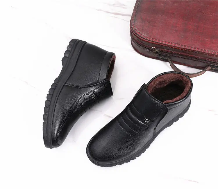 

Winter Waterproof Men's Casual Leather Shoes Flannel High Top Slip-on Male Casual Shoes Rubber Warm Winter Shoes for Mens