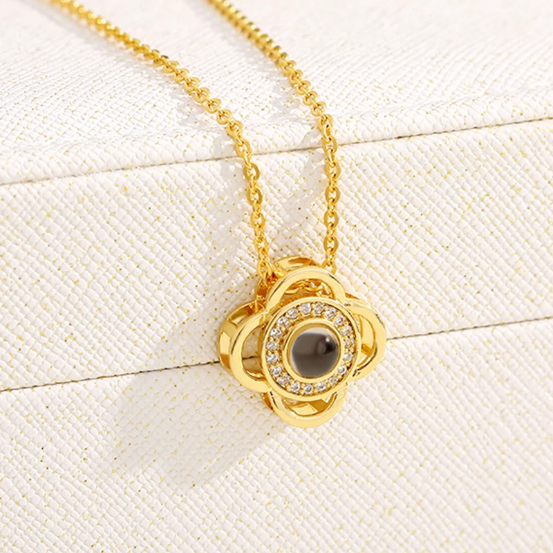 

Romantic Flower Projection Necklace Love Memory Wedding Necklace & 100 languages I love you Projection Pendant