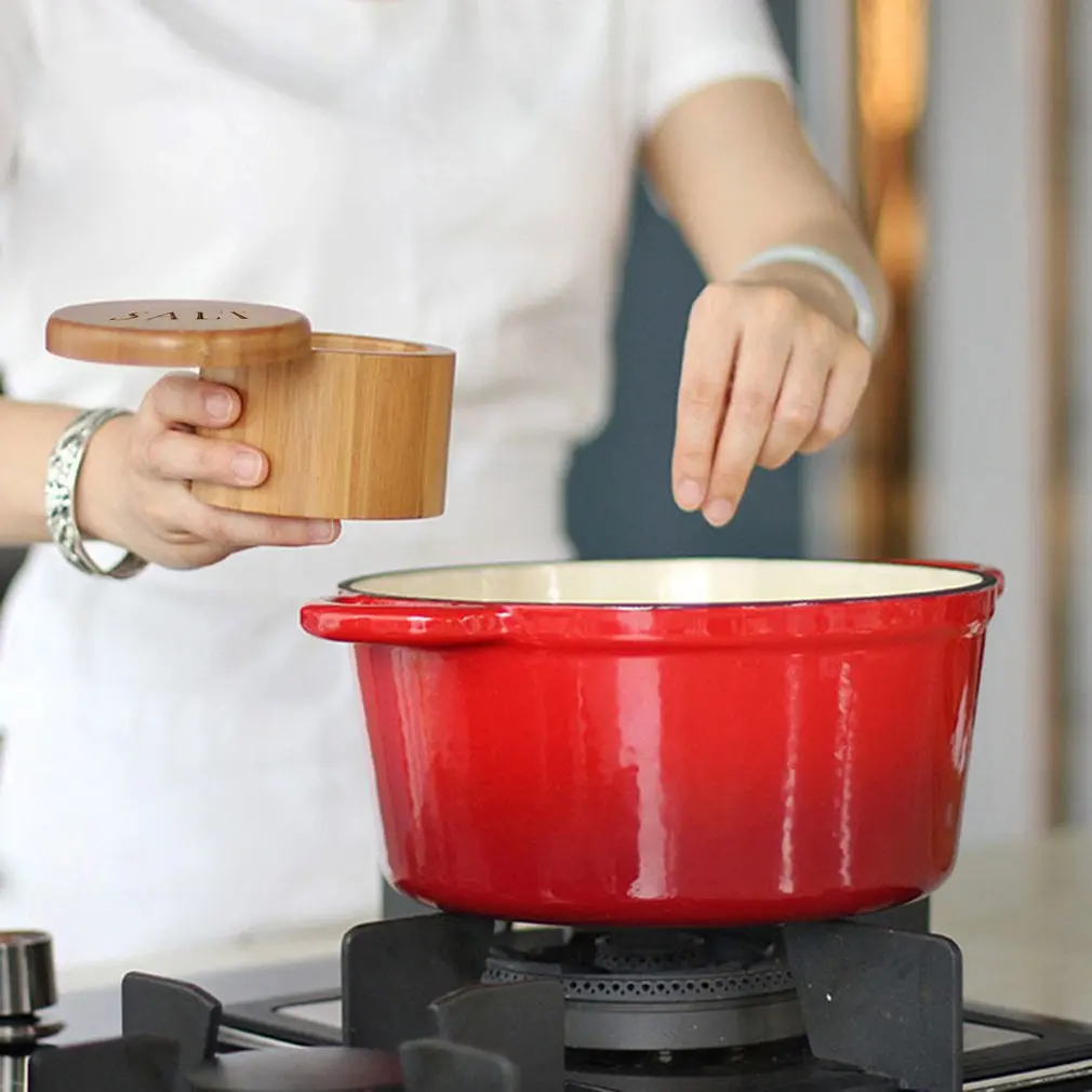 

Kitchen Supplies Environmentally Friendly Non-toxic Round Bamboo Seasoning Box Rotating Cover Salt Shaker