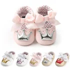 Детская обувь для девочек с короной и бантом, нескользящая обувь из искусственной кожи на резиновой подошве для новорожденных
