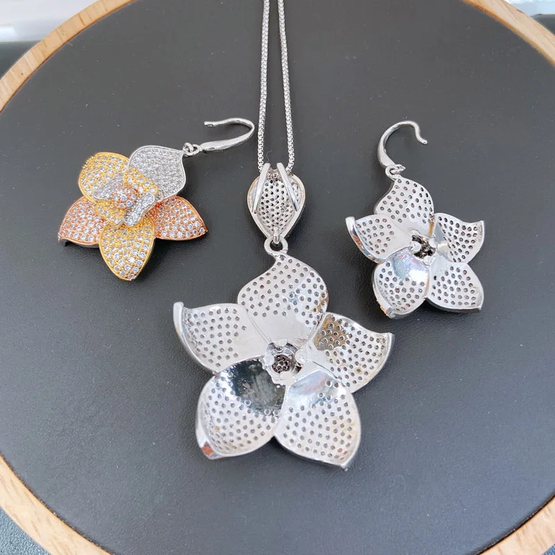 

Lanyika Fashion Jewelry Set Blooming Hibiscus Full Micro Pave Necklace with Earrings for Women Wedding Anniversary Best Gifts
