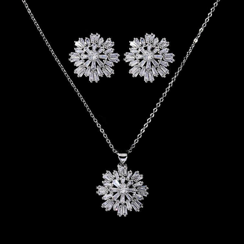 Комплект ювелирных изделий из колье и серёг с фианитом|Ювелирные наборы| |