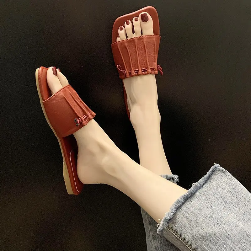 Сандалии Lucyever женские плиссированные модные босоножки на плоской подошве