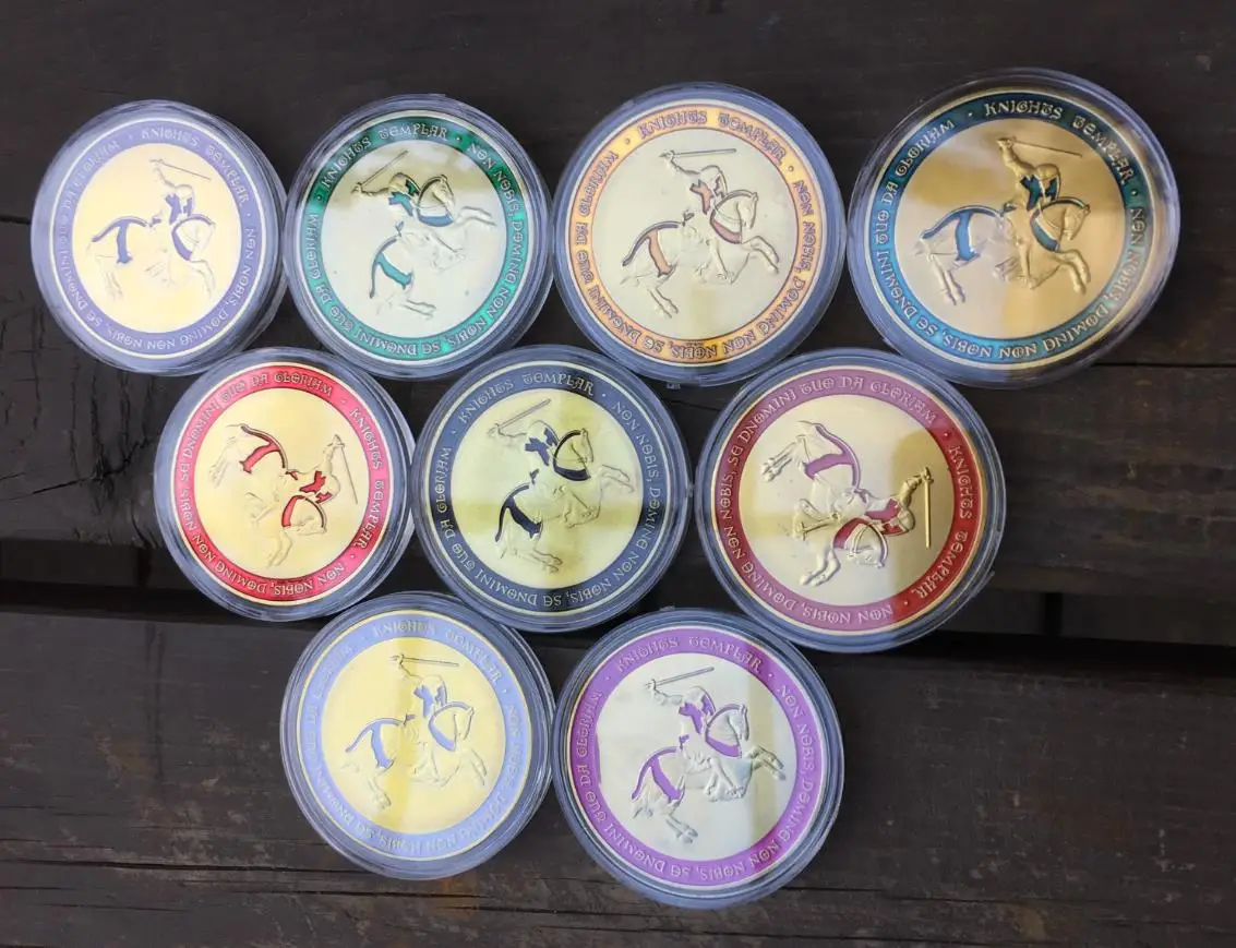 9 шт. полный набор позолоченных мечей в виде лошадей разных памятных монетах