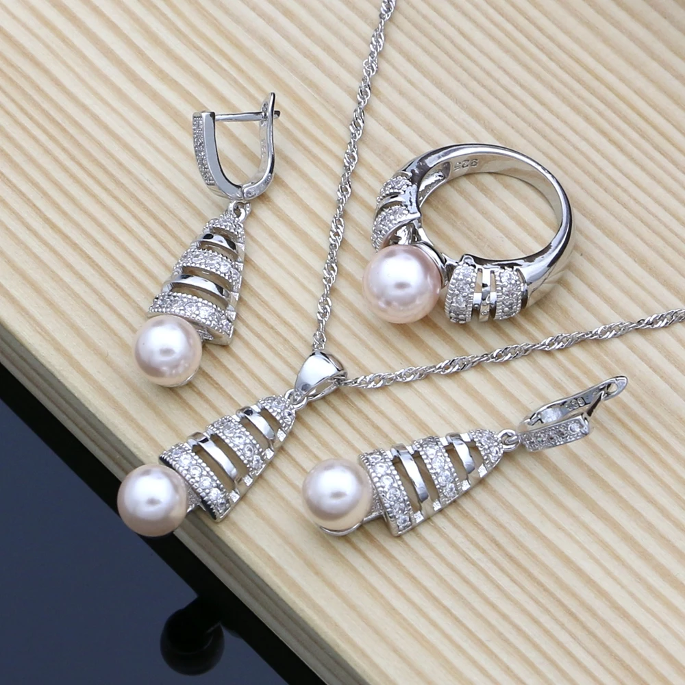 

Комплект из колье, серёг и кольца, из серебра 925 пробы