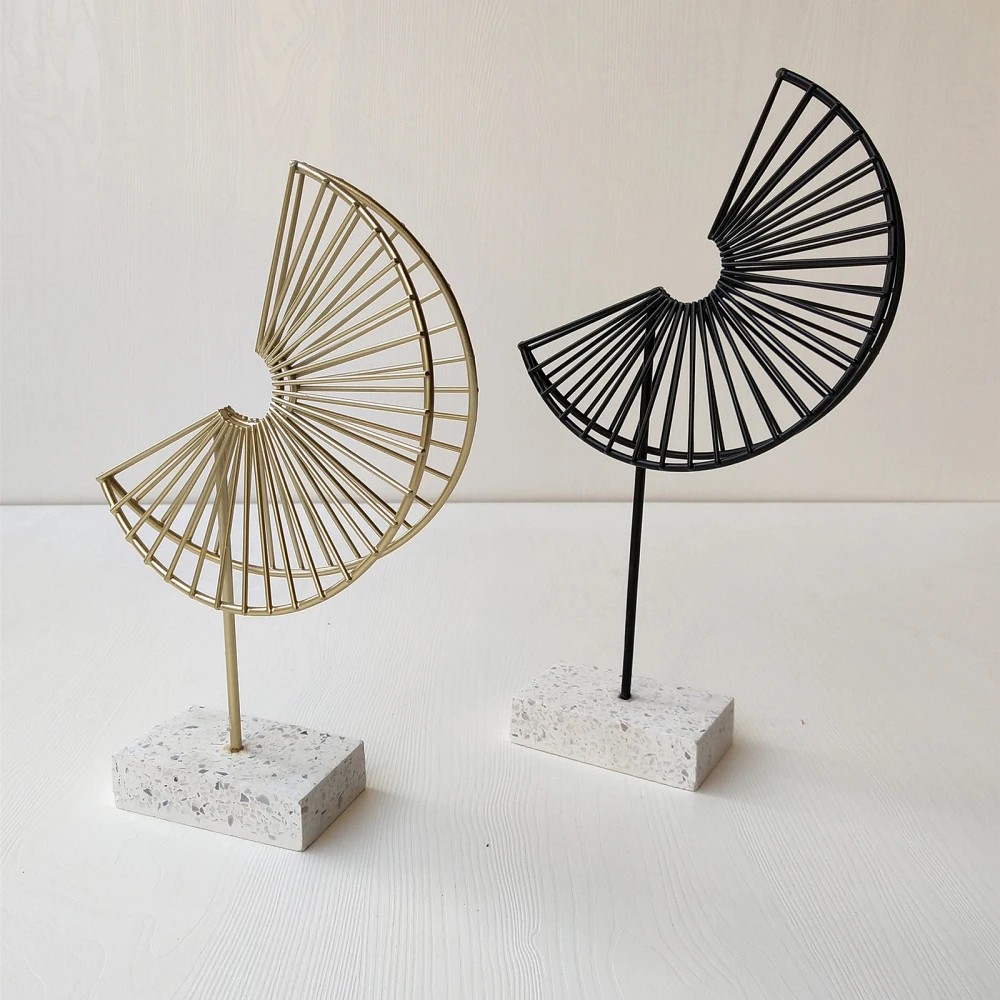 

Ornament Leaves Decor Metal Background Wall Decoration Golden Black Fan Shaped Designed Ginkgo Leaf Ornaments