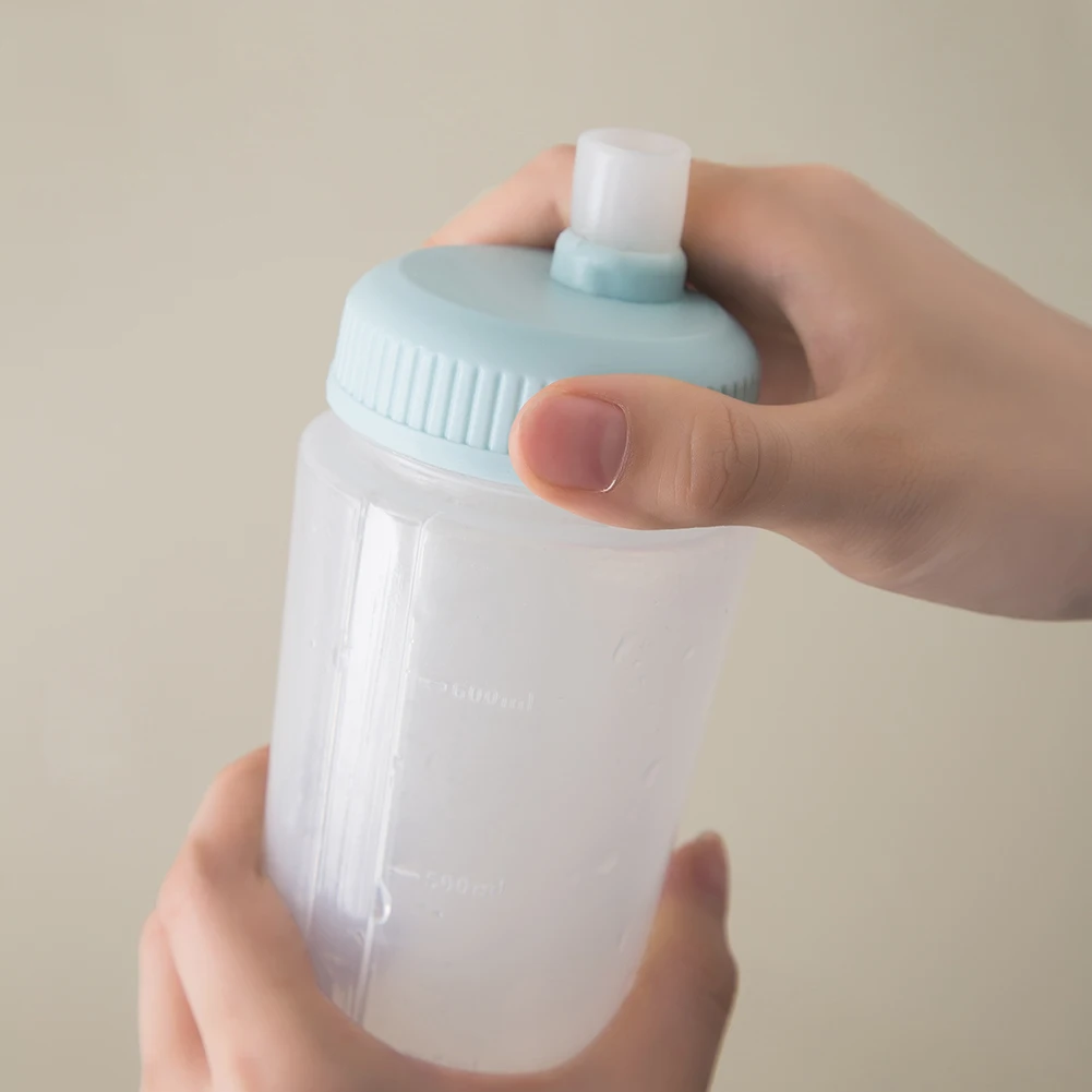 

Batter Mixing Bottle Cupcake Waffles Pancake Batter Shaker Bottle with Shaker Ball Batter Dispenser Baking DIY Accessories