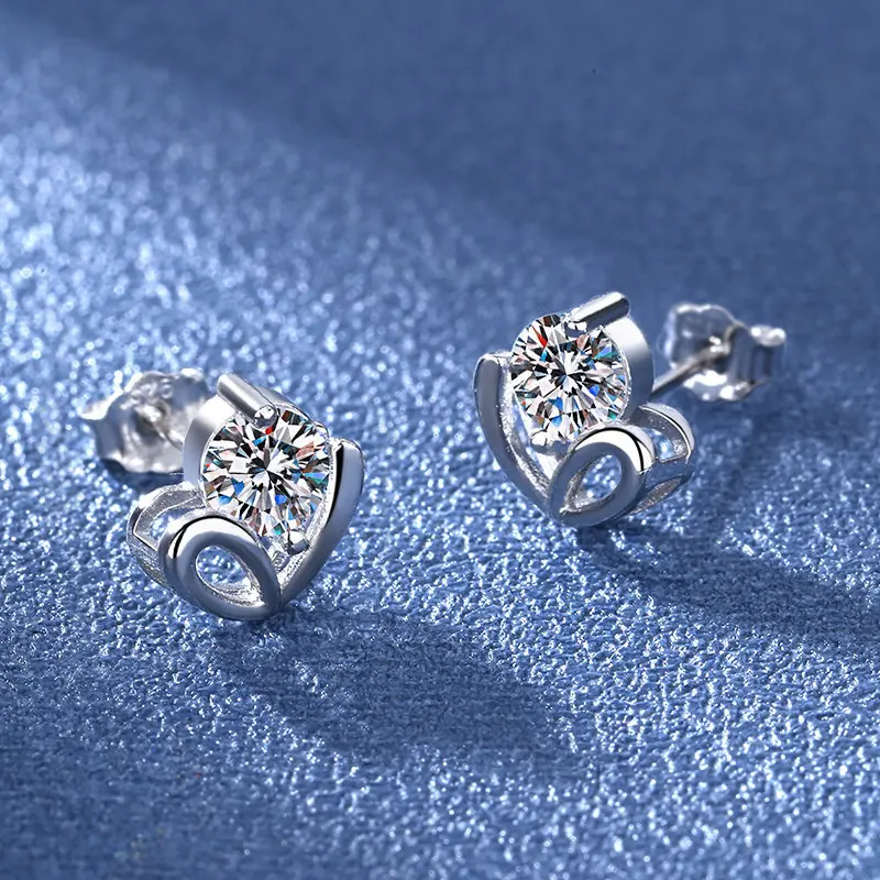 

Милые трендовые висячие серьги в форме сердца, металлические большие висячие серьги, геометрические круглые муассаниты, новые простые женс...